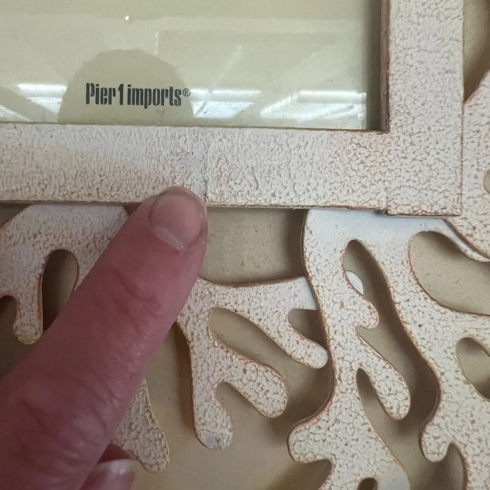 New in box pier 1 picture frame 4 x 6 table top coral beach ocean cream metal - Picture 6 of 11